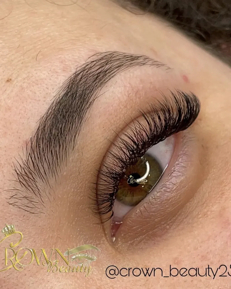 Wispy lashes with laminated brows